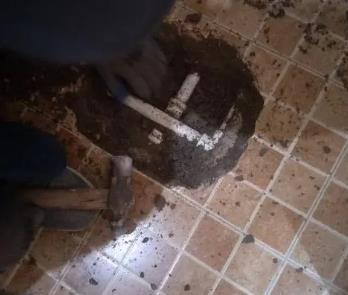 华坪卫生间漏水维修公司为您分享下卫生间渗水如何处理及注意事项